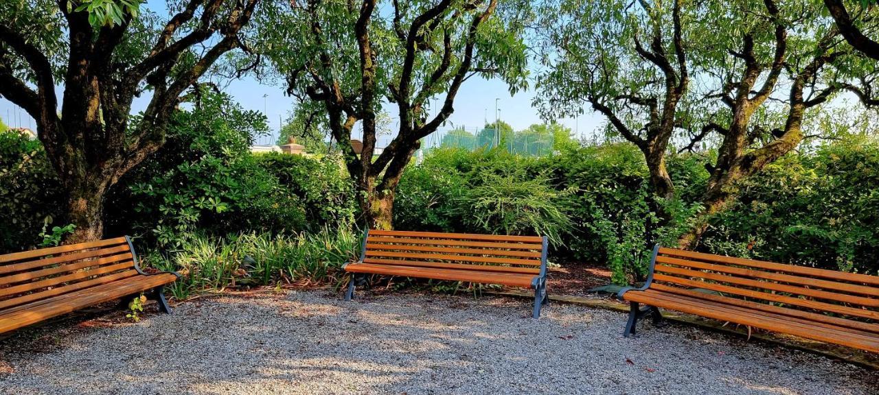Dolce Blu Sirmione Daire Rivoltella del Garda Dış mekan fotoğraf